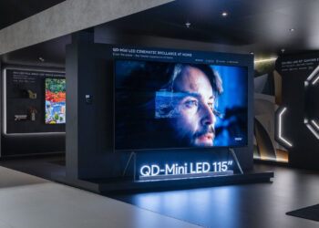 Big Screens with AI-Powered Immersive Experience