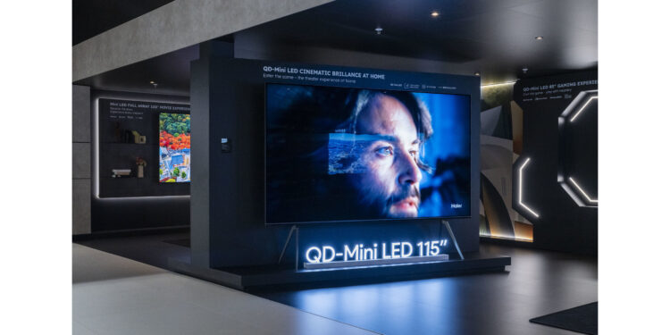 Big Screens with AI-Powered Immersive Experience