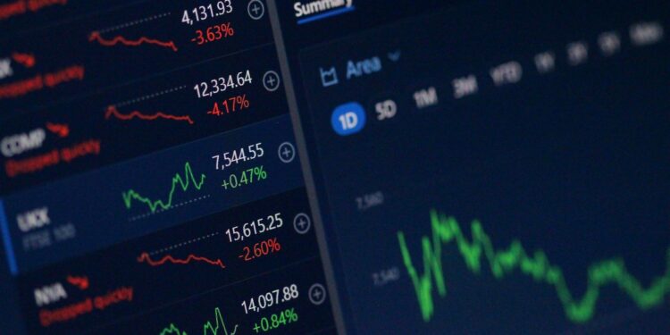  ARK Invest Snaps Up $23.5M in BitMine, Bullish Shares Across Flagship ETFs