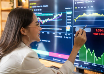 Women and Finance: How Embracing Risk Can Unlock Greater Success