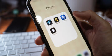 How Do Cryptocurrencies Correlate with Traditional Asset Classes?