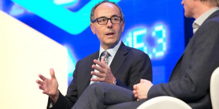 VanEck CEO Raises Concerns About Bitcoin’s Encryption and Privacy